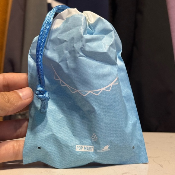 Labubu Letter R pin for love! - Picture 4 of 8